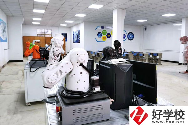長沙環球職業中專有哪些特色專業？