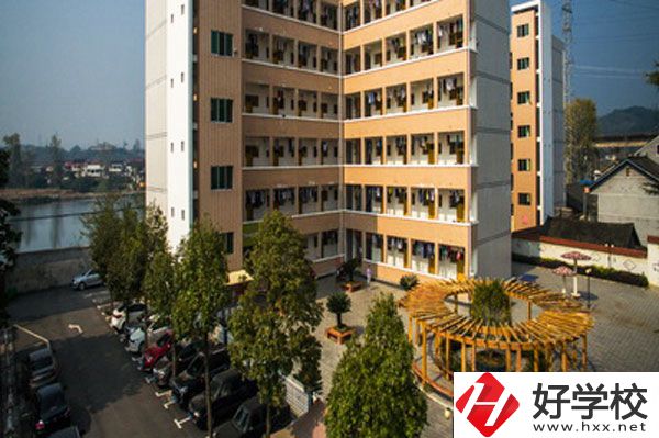 懷化芷江民族職業中專怎么樣？有哪些專業？