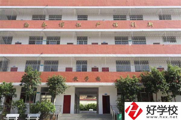 在邵陽就讀衛校學什么專業好？有哪些學?？梢酝扑]？