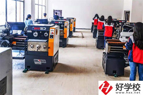新化楚怡職校好不好？有些什么專業？