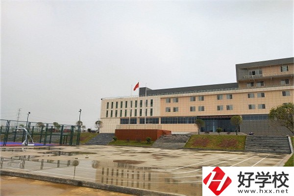 婁底民辦中職學校怎么樣？民辦中職值得就讀嗎？