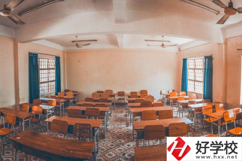 婁底職業技術學院有哪些專業？學費貴不貴？