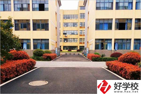 岳陽有哪所中職學校有辣條專業？該專業學了有用嗎？