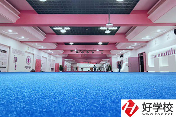 常德有哪些外語中職學校？開設有什么專業？