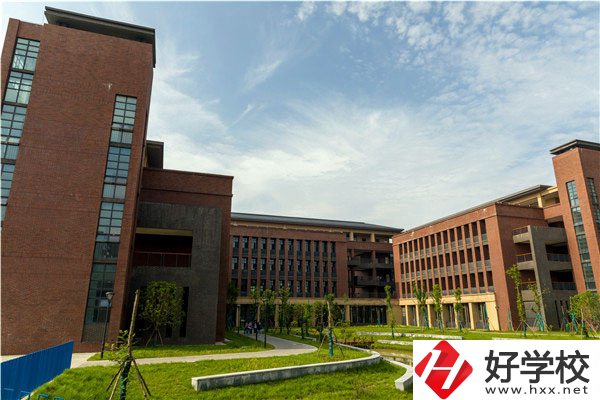在常德財經學校學會計，發展前景怎么樣？