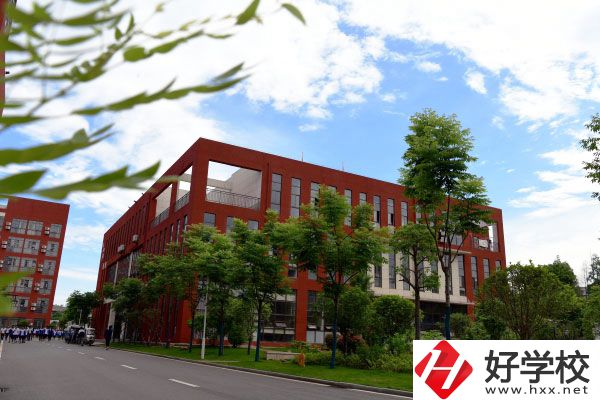 華容縣職業中專教學樓