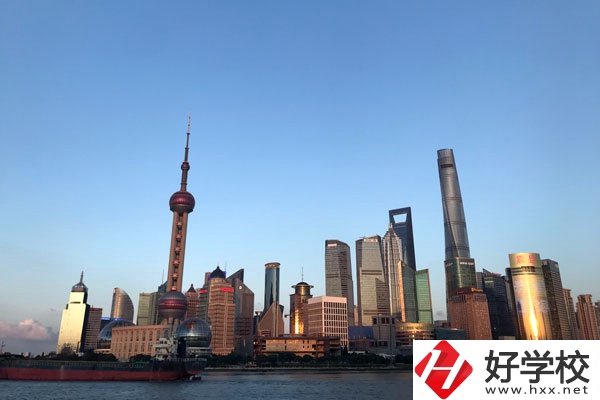 常德財經中等專業學校的設施怎么樣？
